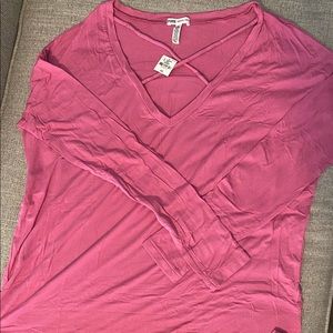3/$10 item💕VS PINK SoftLong Sleeve Tee💕 Bundle with other like items to save!